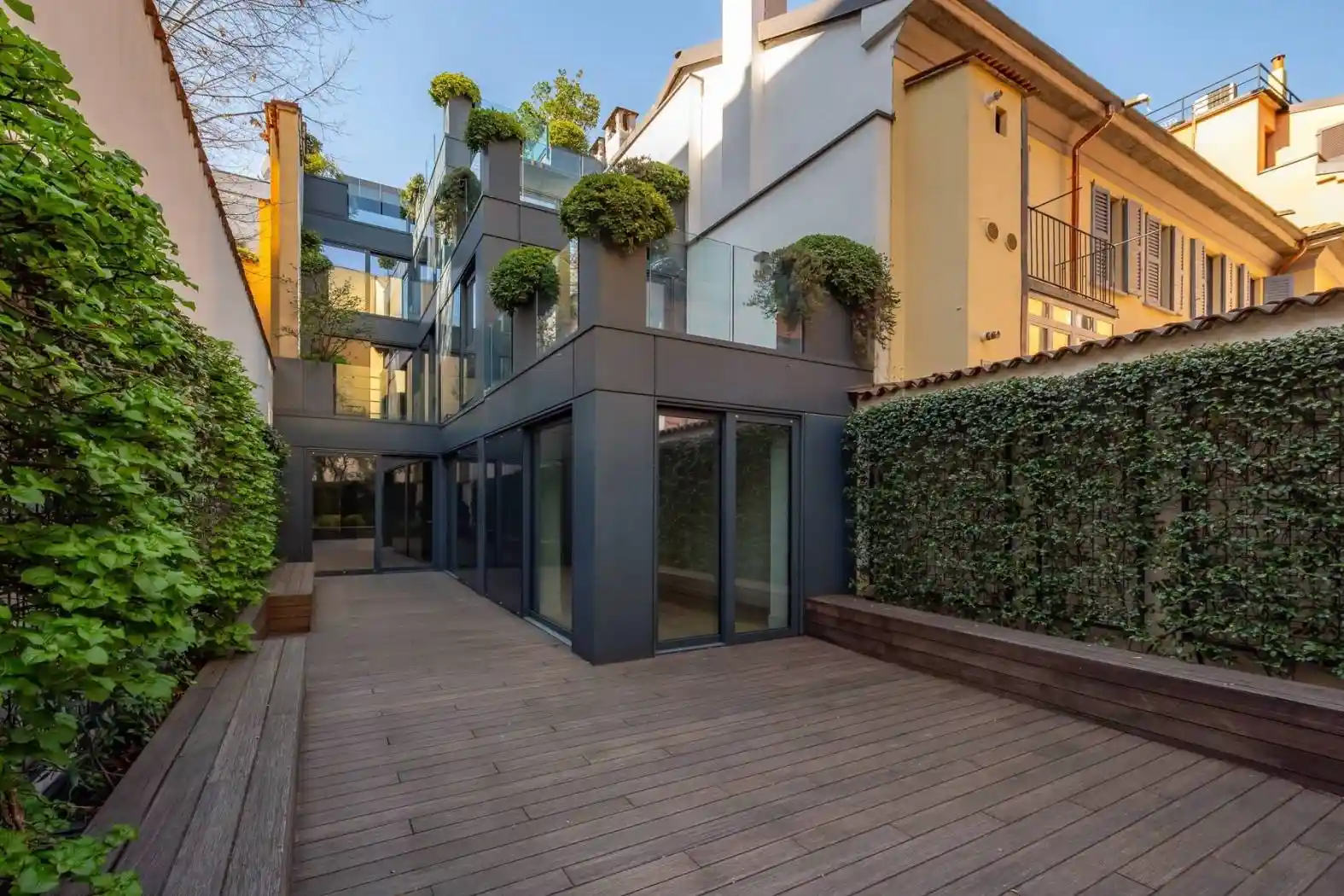 Casa indipendente in vendita a Milano