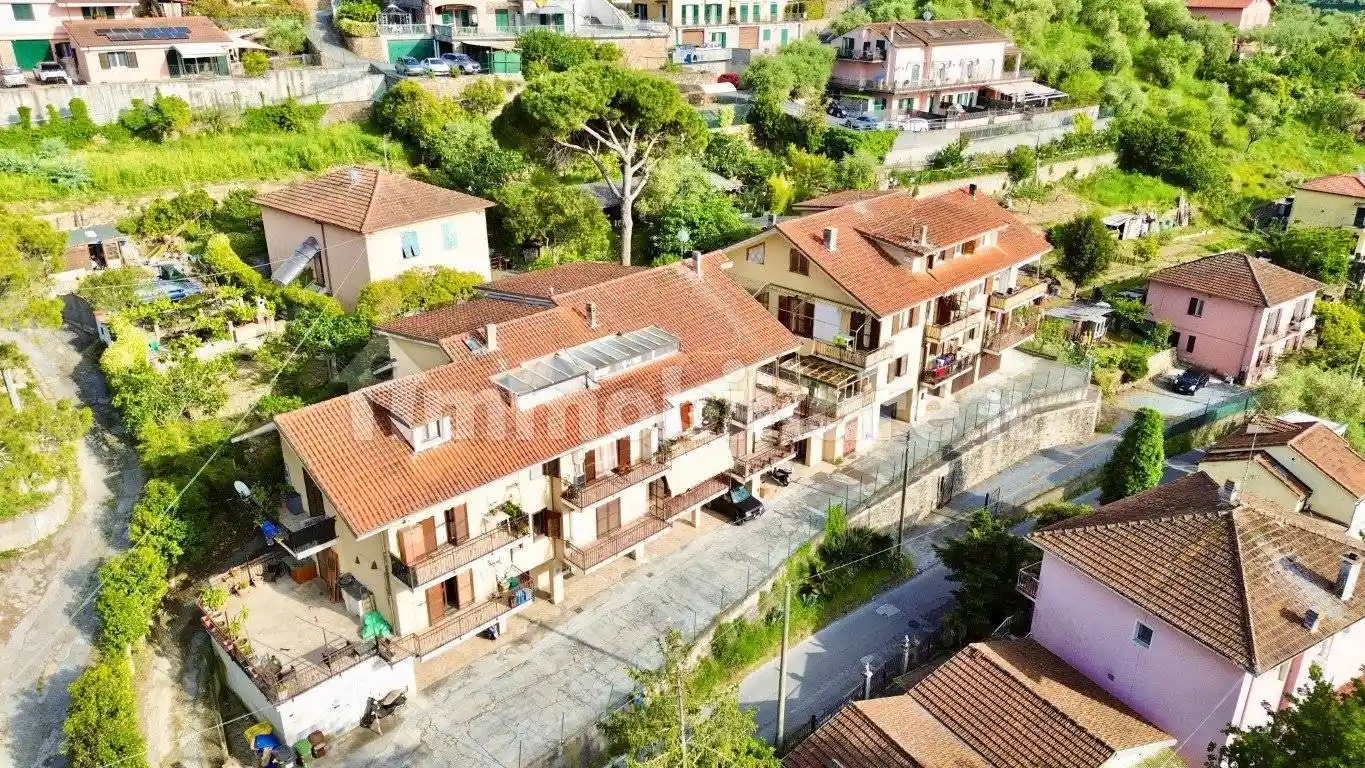 Appartamento in vendita a Imperia