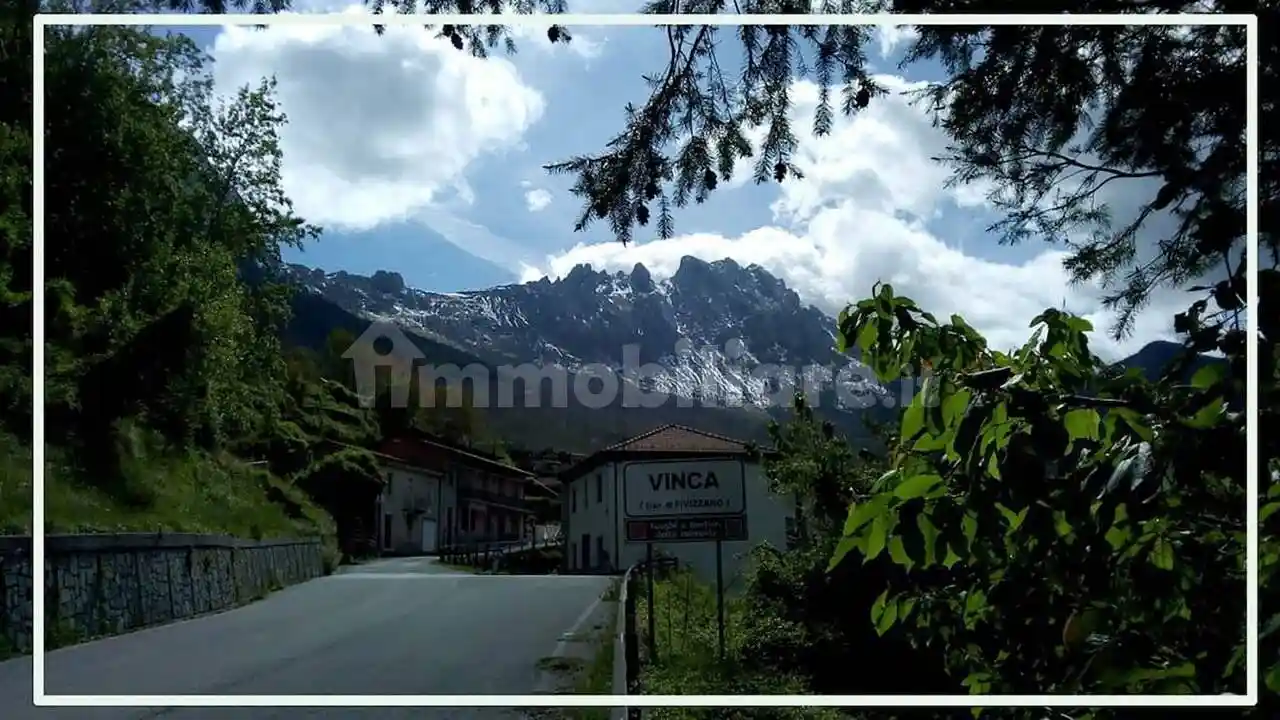 Casa indipendente in vendita a Fivizzano