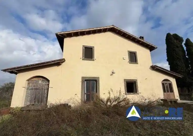 Rustico - Casale in vendita a Viterbo