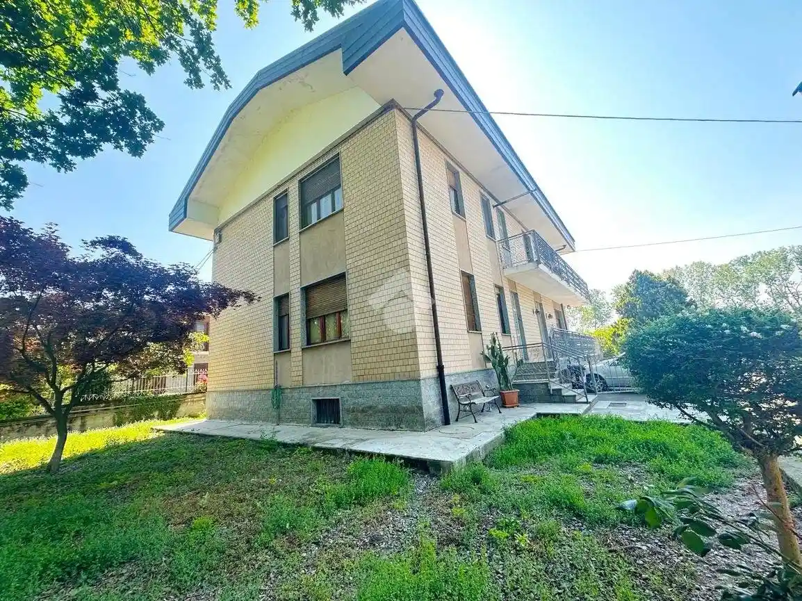 Villa in vendita a Robassomero
