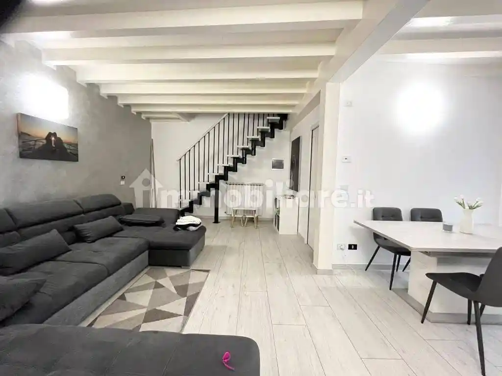 Casa indipendente in vendita a Villa Carcina
