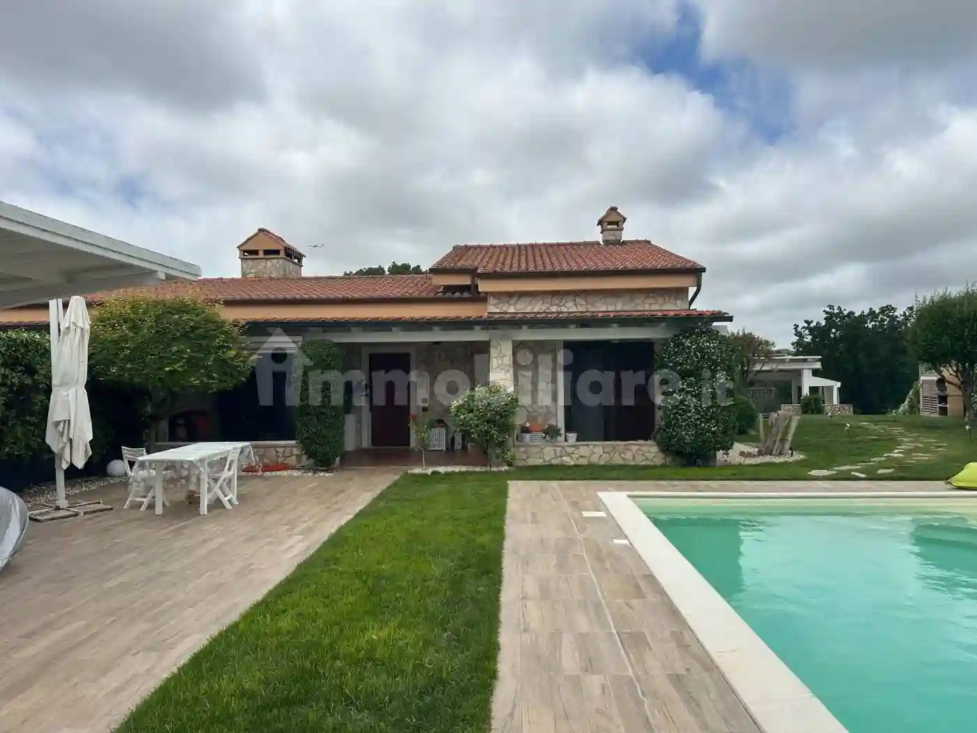 Villa - foto 2