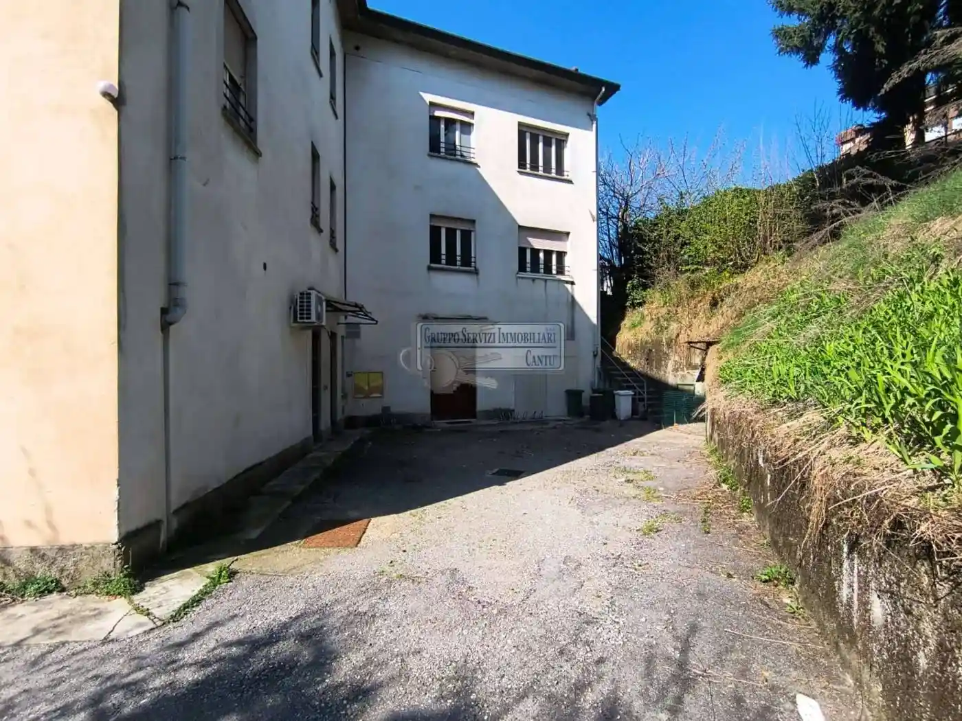 Palazzo - Edificio in vendita a Cantù
