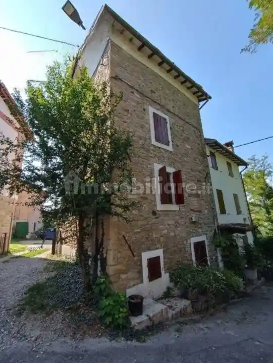 Casa indipendente in vendita a Neviano degli Arduini