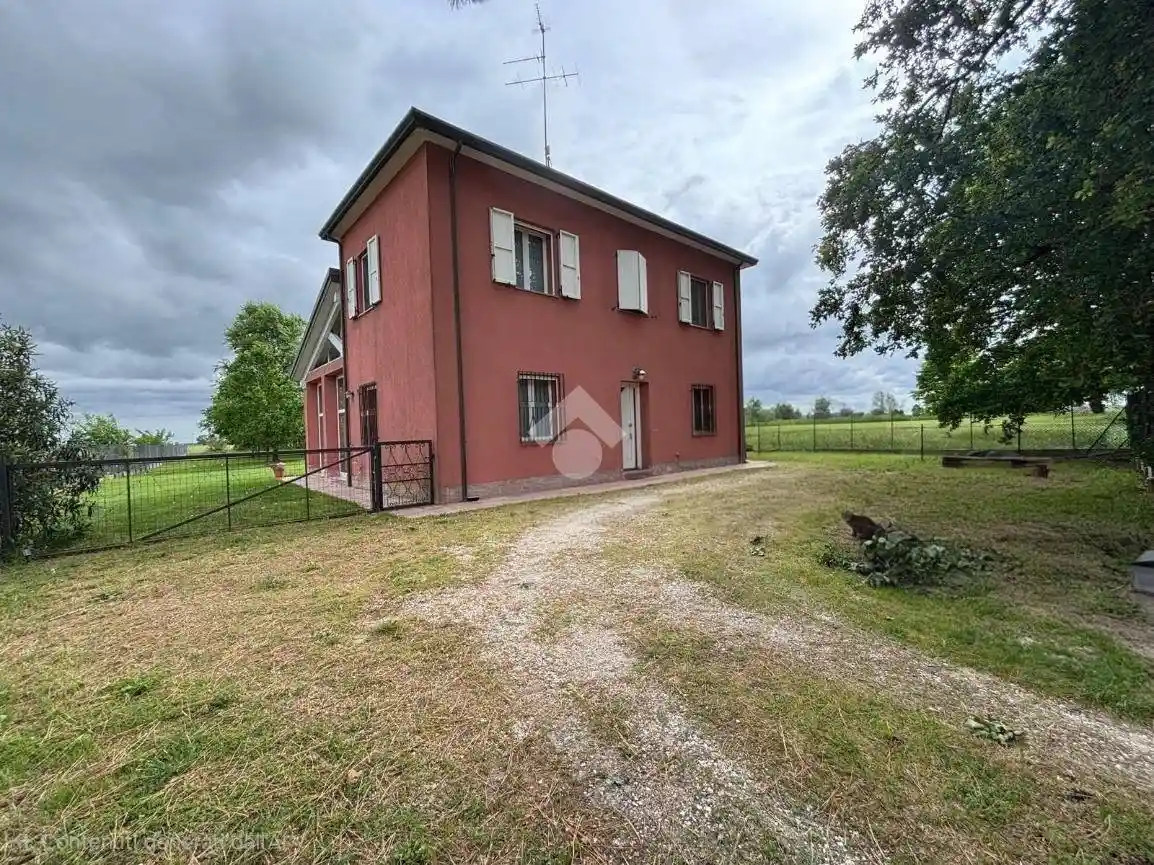 Villa in vendita a Alfonsine