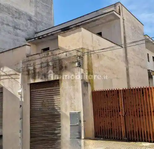 Casa indipendente in vendita a Brindisi