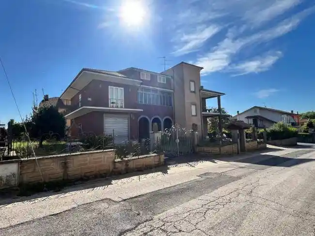 Villa in vendita a Vasanello