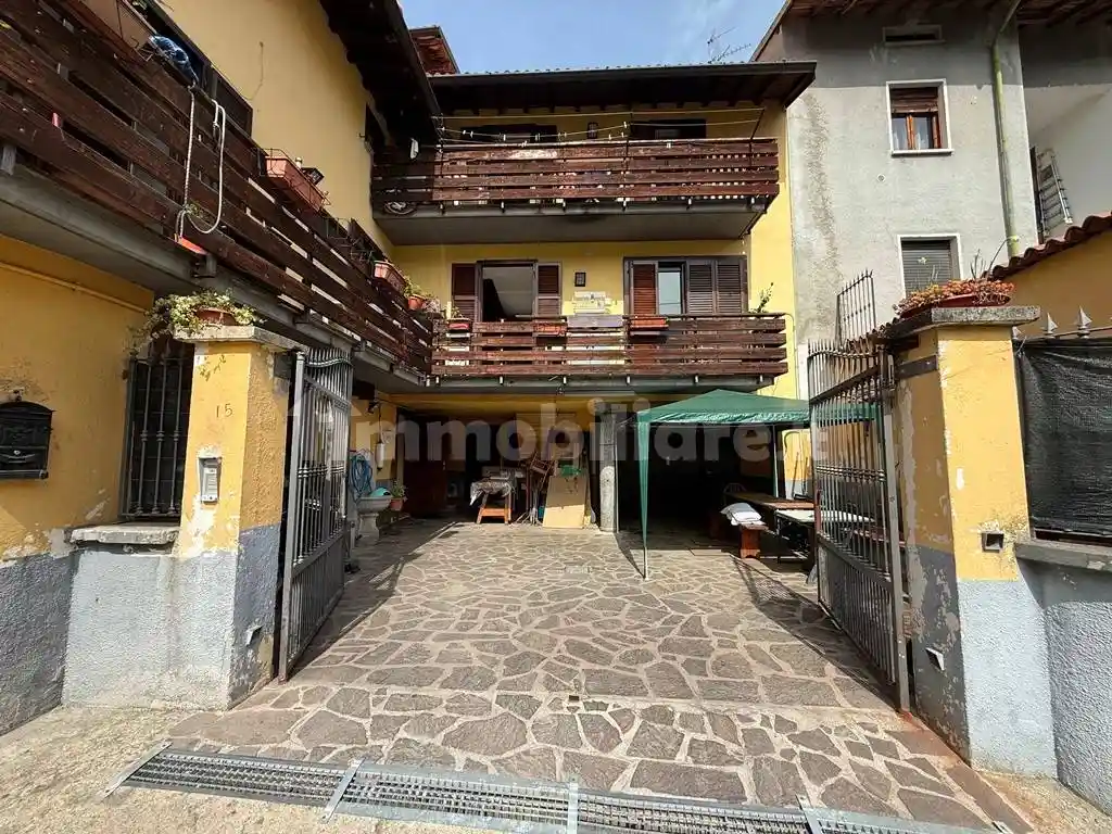 Casa indipendente in vendita a Valbrona