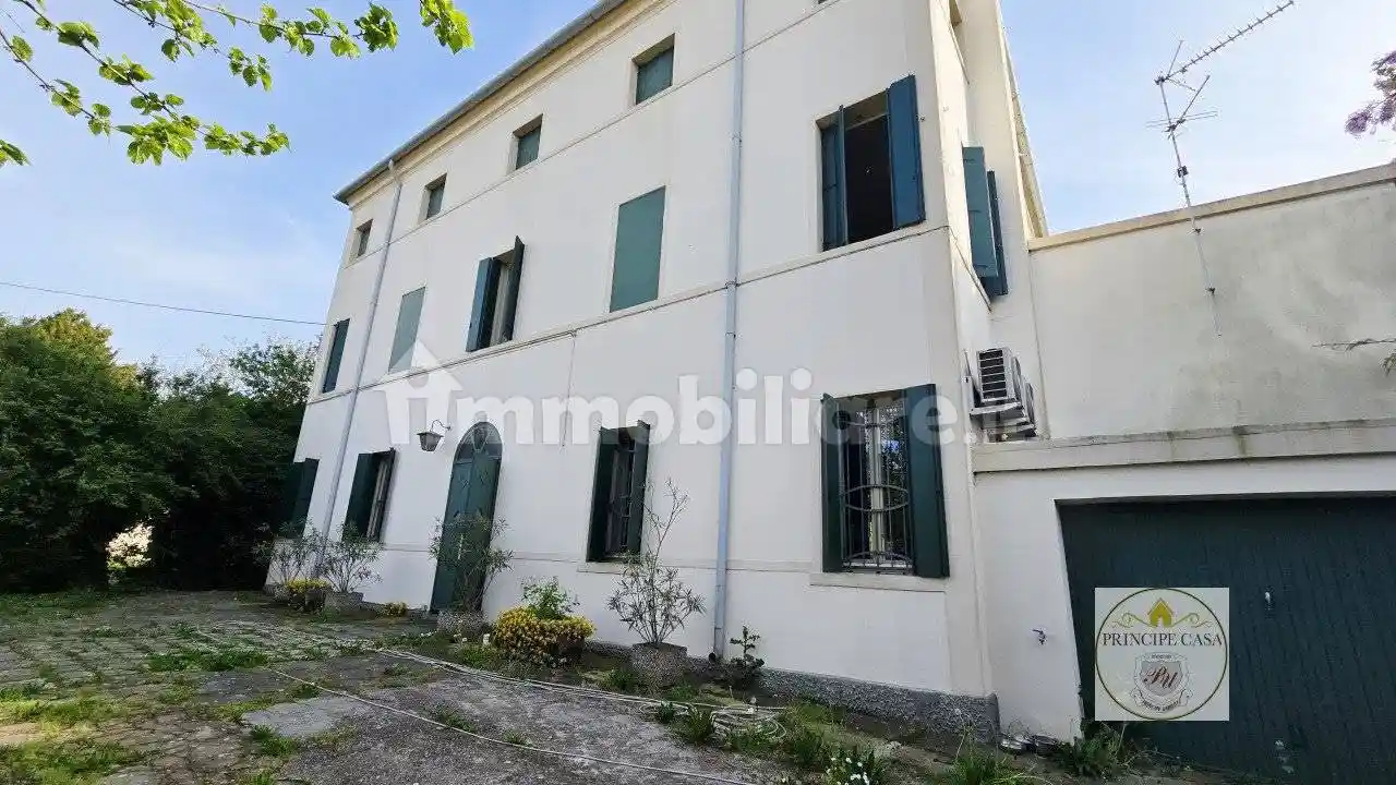 Villa in vendita a Sant'Elena