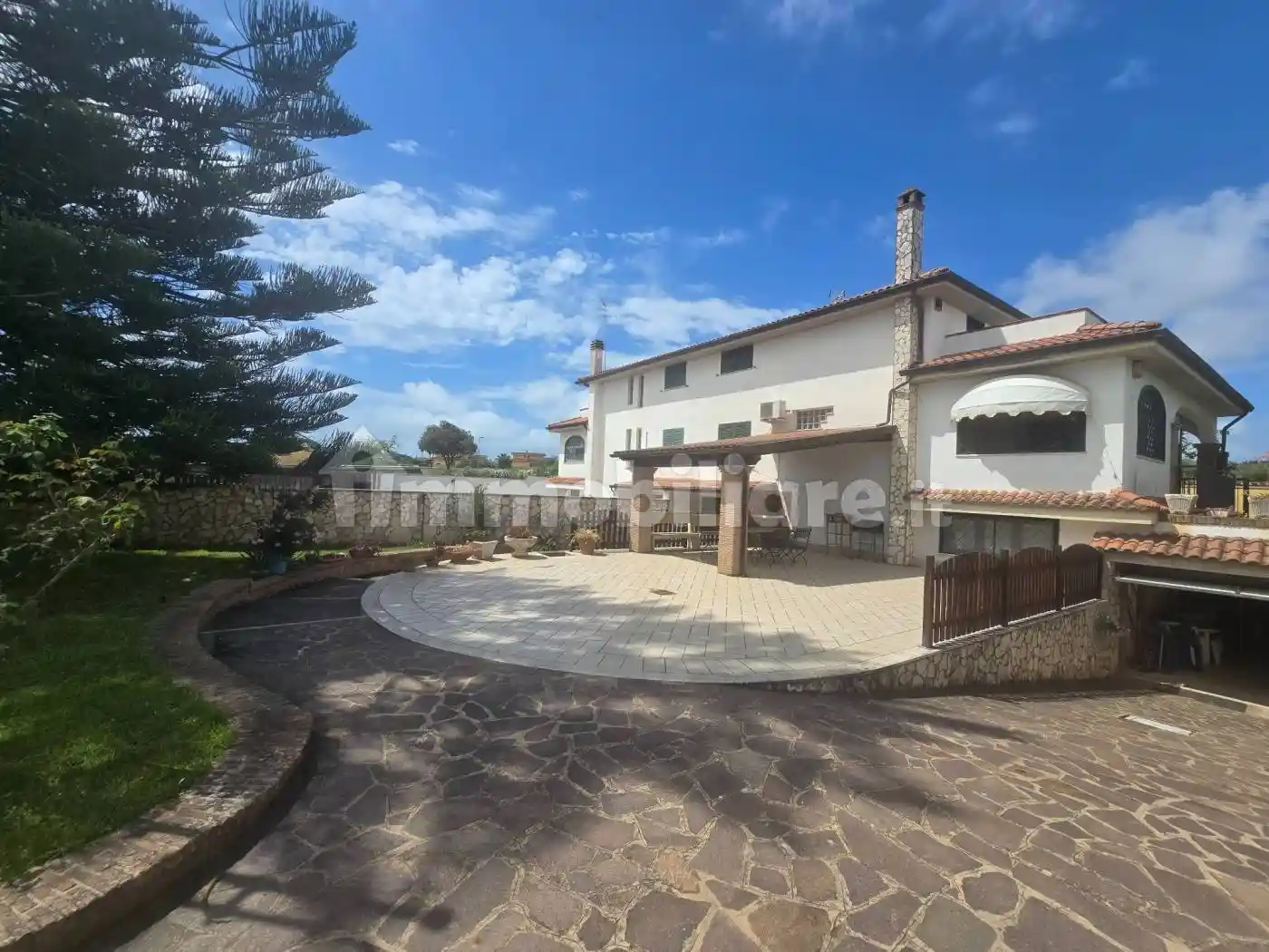 Villa in vendita a Nettuno