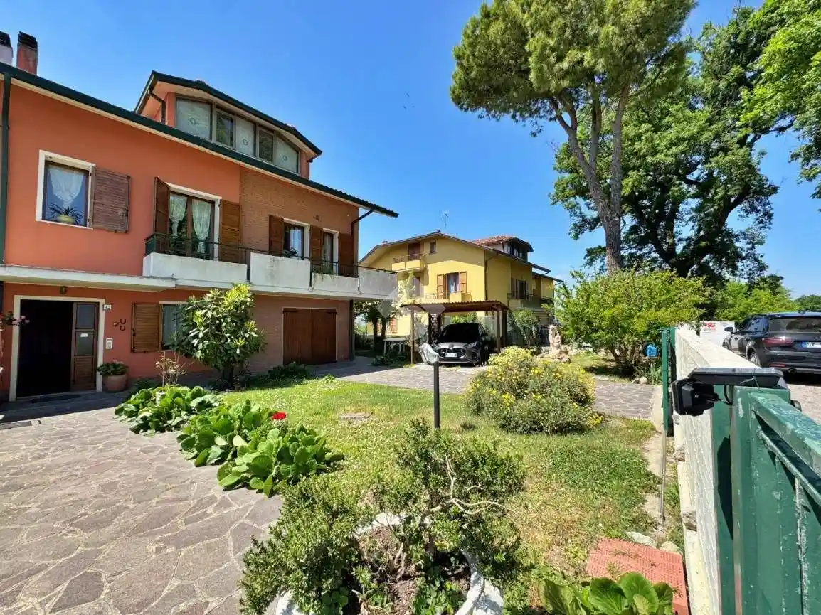 Villa in vendita a Vallefoglia