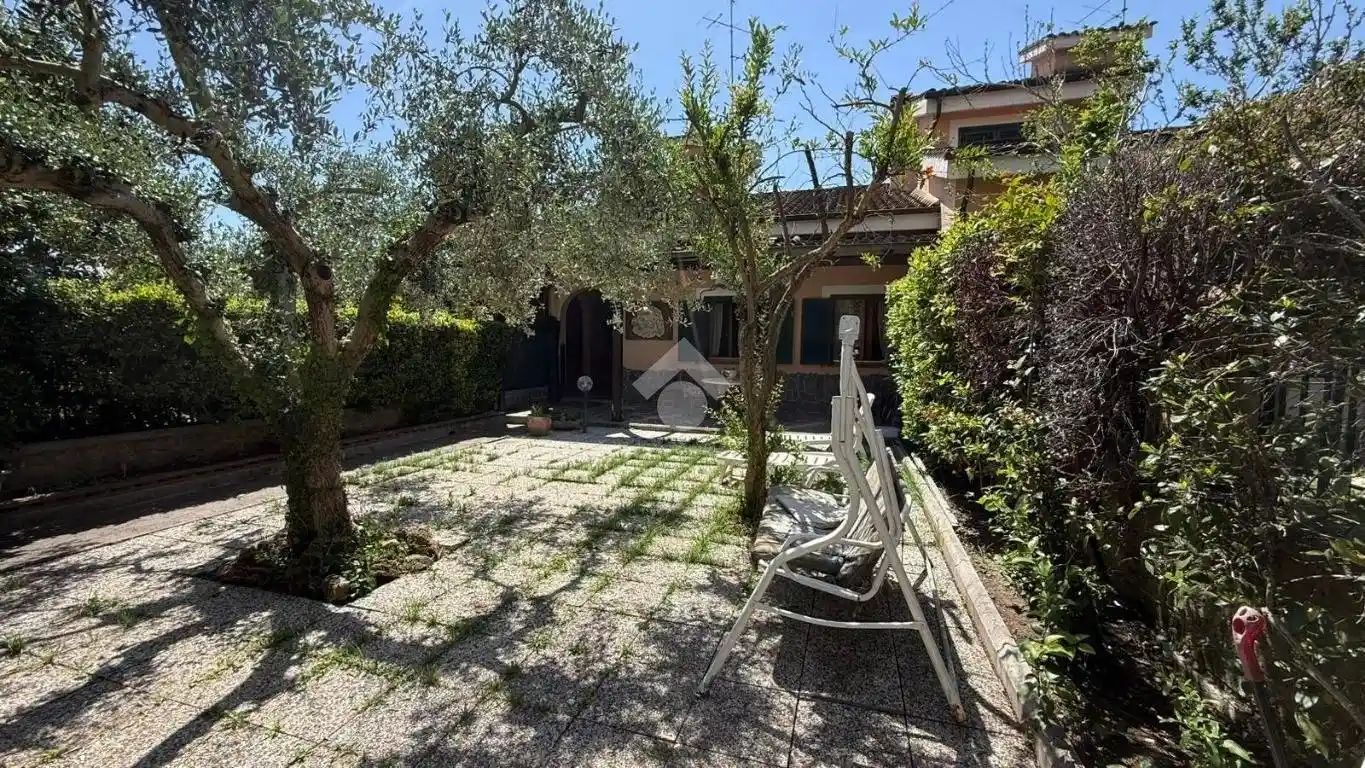 Villetta a schiera in vendita a Capena