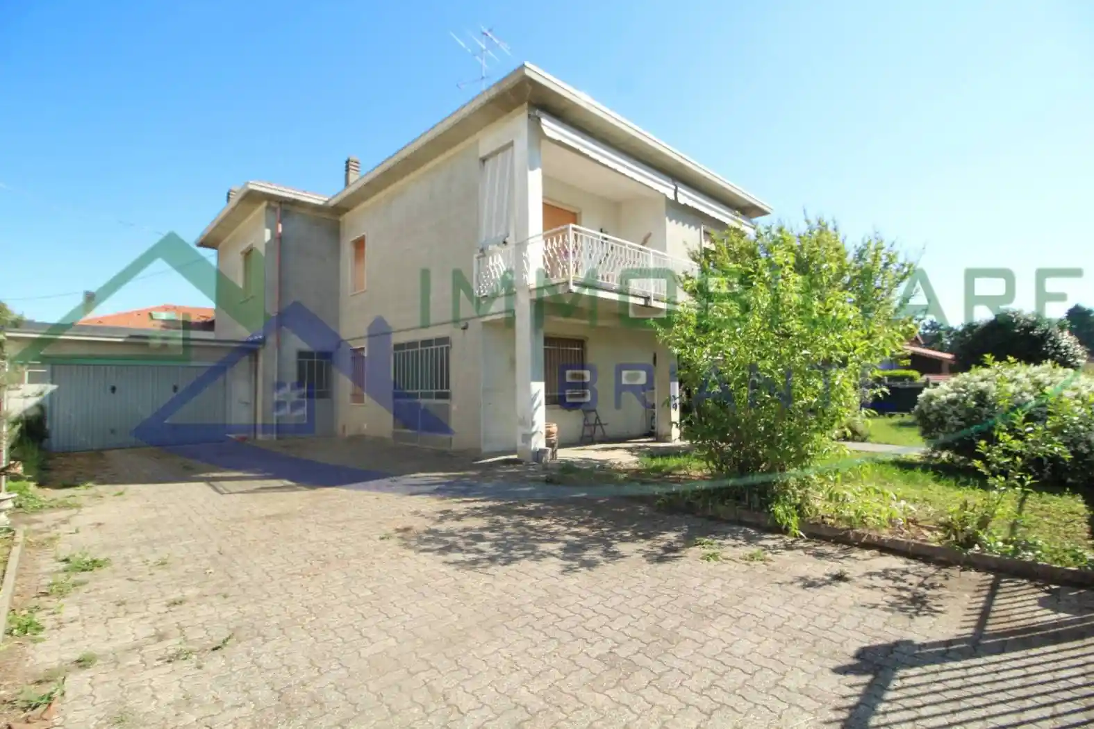 Villa in vendita a Besnate