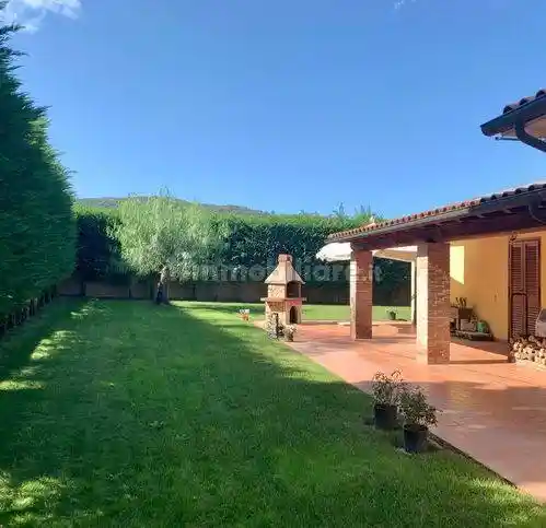 Villa in vendita a Piombino
