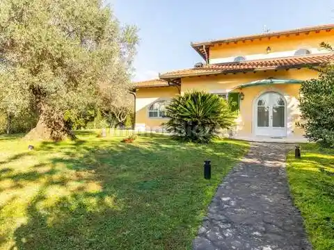 Villa in affitto a Forte dei Marmi