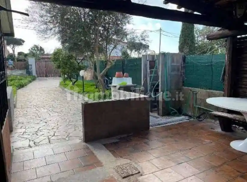 Casa indipendente in vendita a Ardea