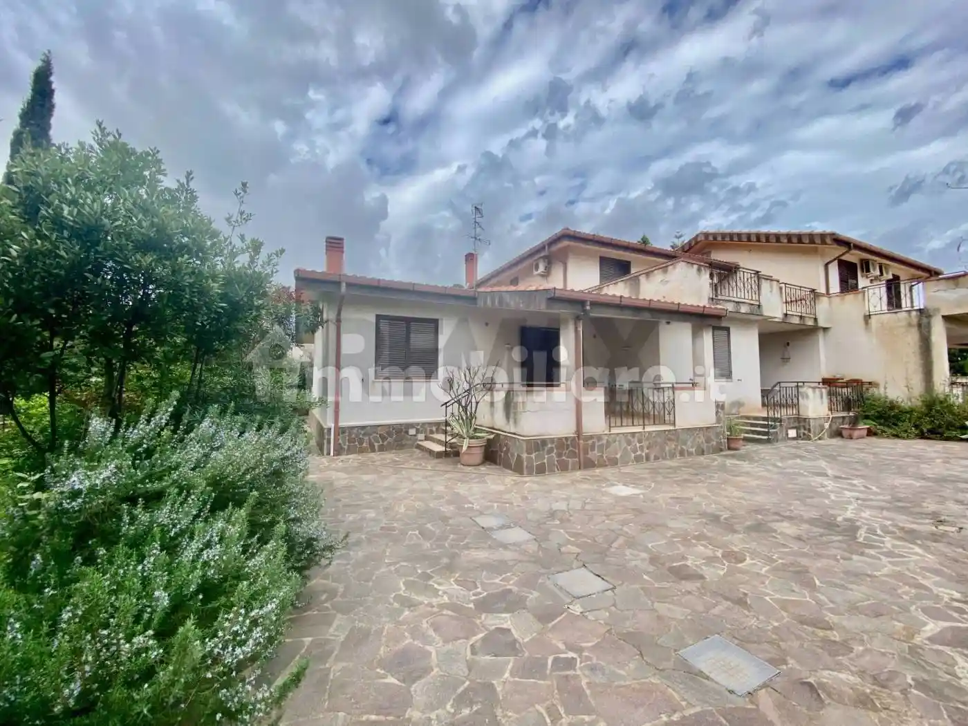 Villa in vendita a Altavilla Milicia