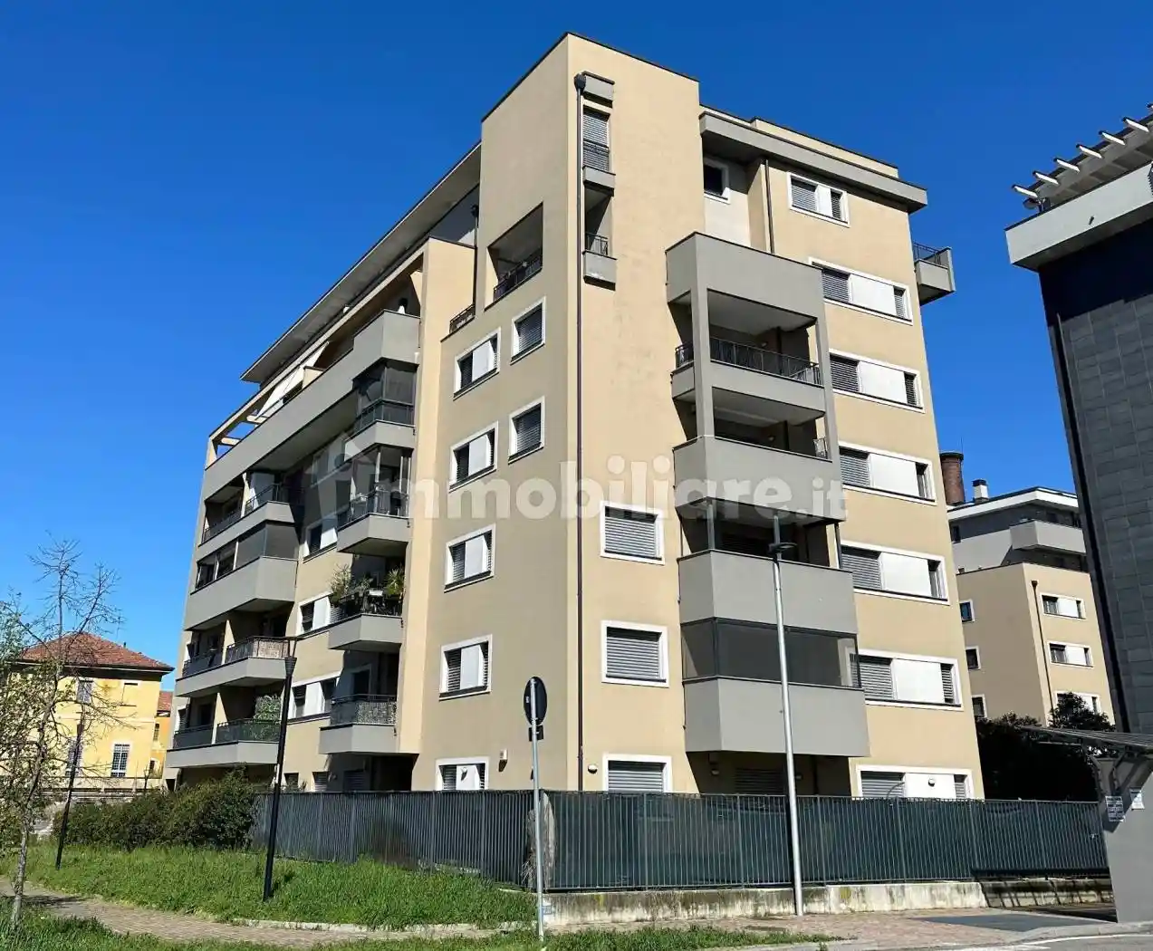 Appartamento in vendita a Rozzano