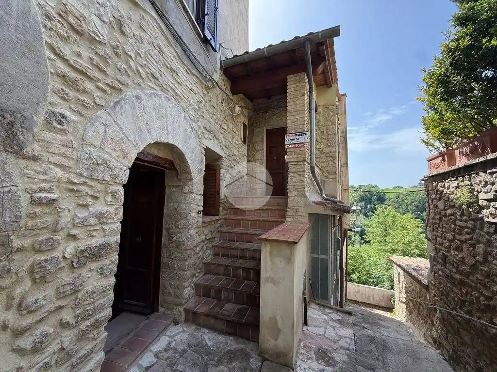 Appartamento in vendita a Tarano