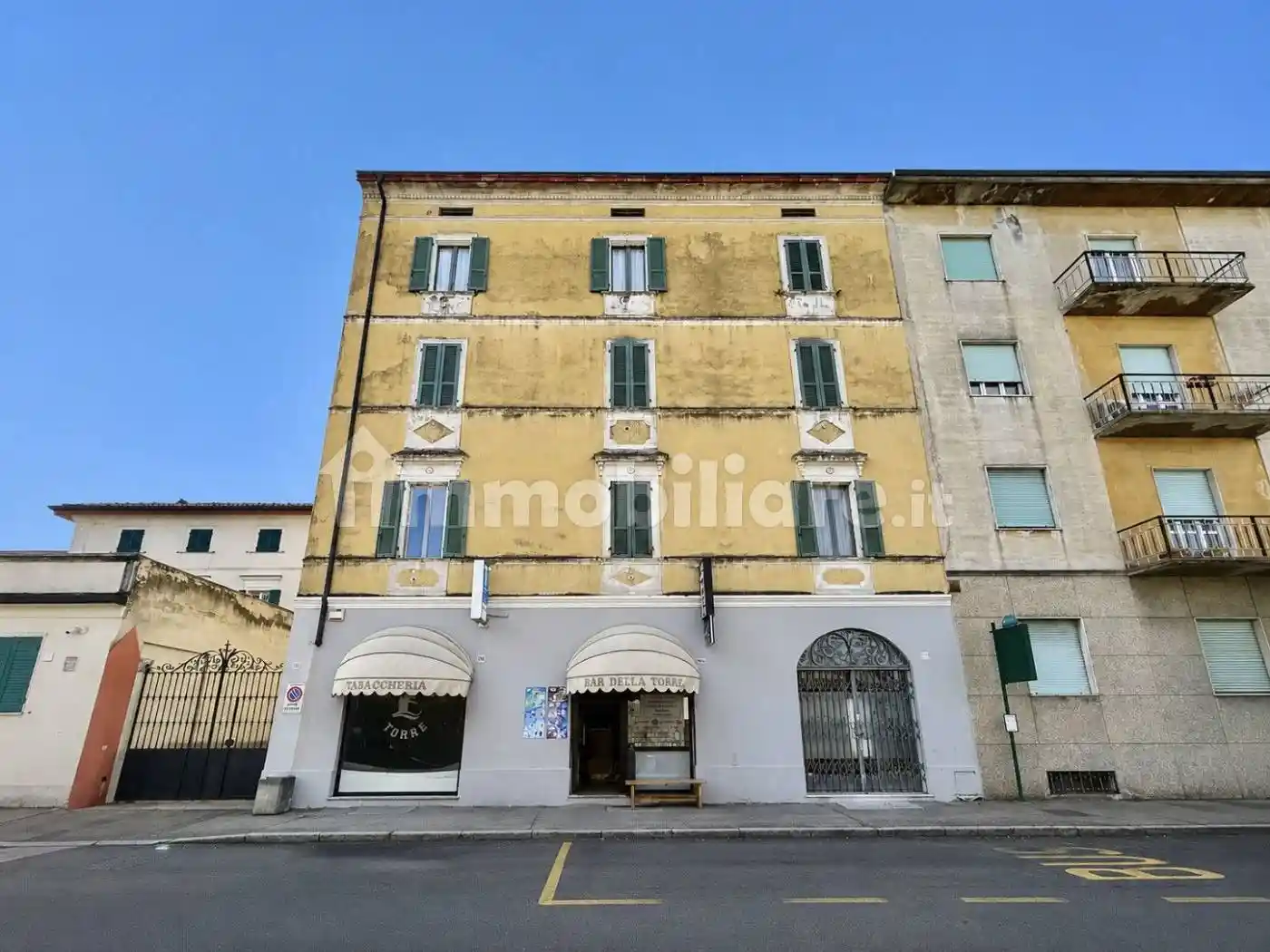 Palazzo - Edificio in vendita a Cremona