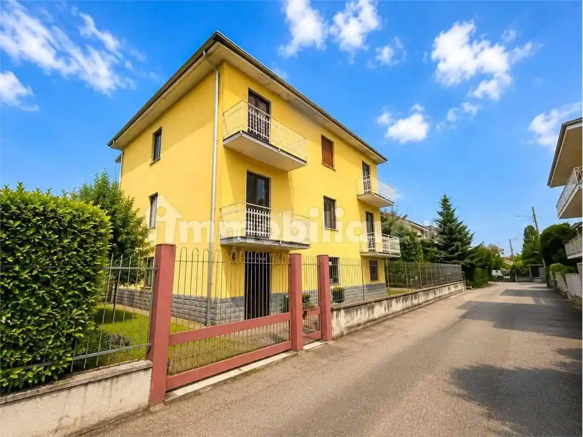 Villa in vendita a Novara