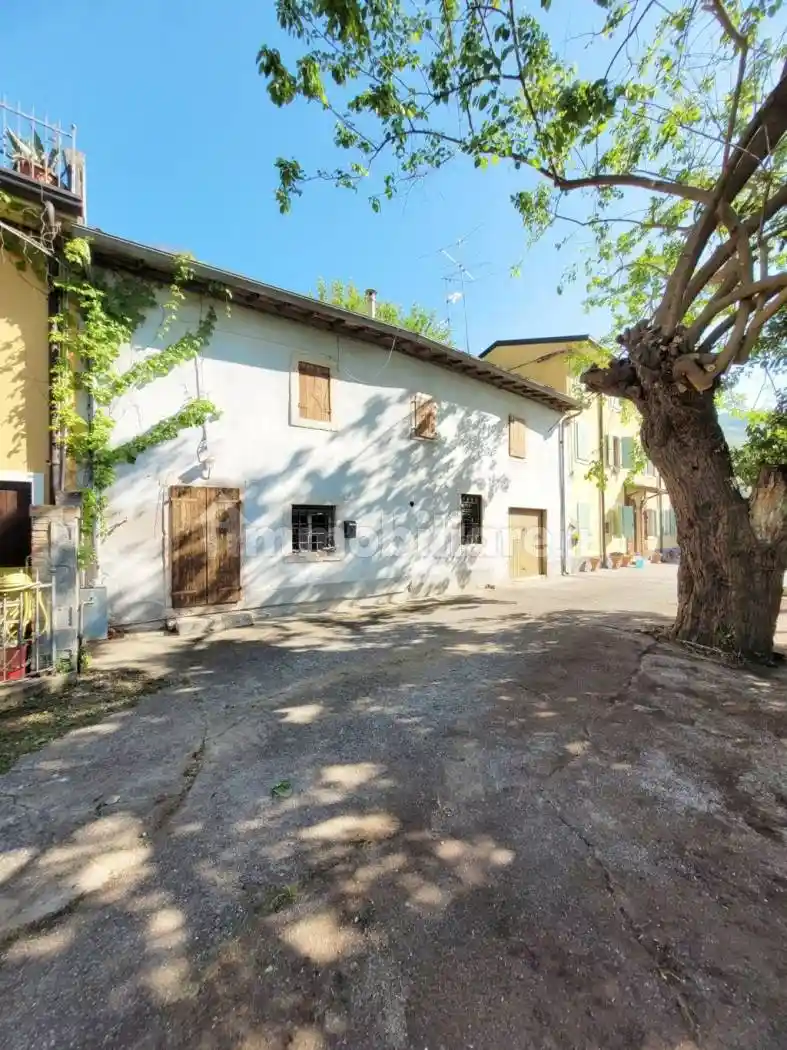 Rustico - Casale in vendita a Mezzane di Sotto