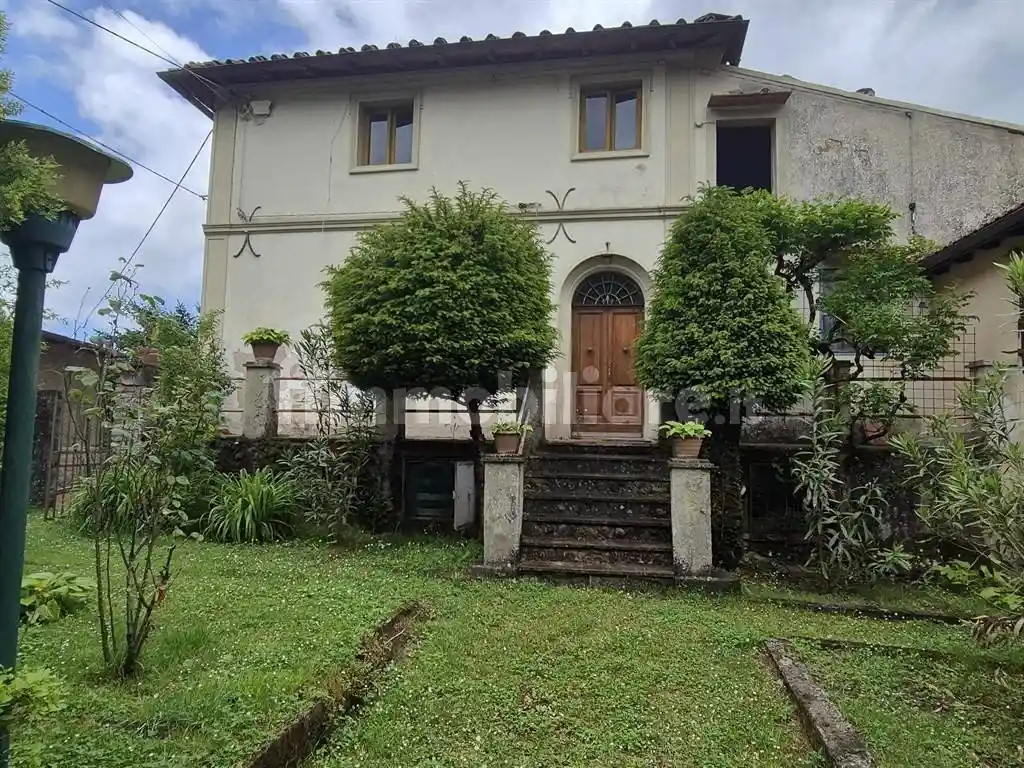 Casa indipendente in vendita a Vicchio