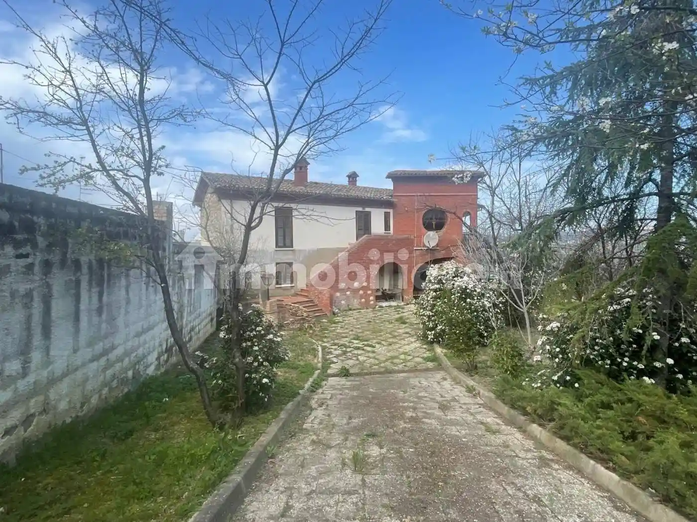 Casa indipendente in vendita a Collecorvino