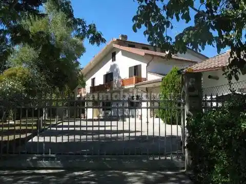 Villa in vendita a Alanno