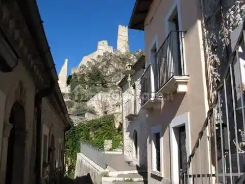 Villa in vendita a Roccacasale