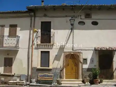 Villa in vendita a Fagnano Alto