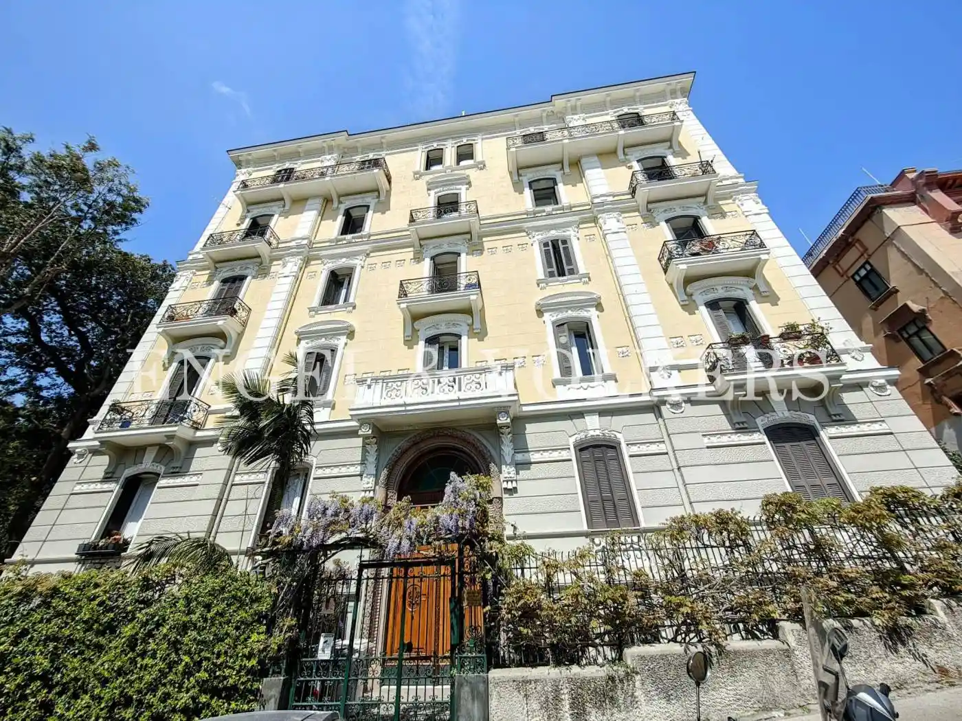 Appartamento in vendita a Napoli