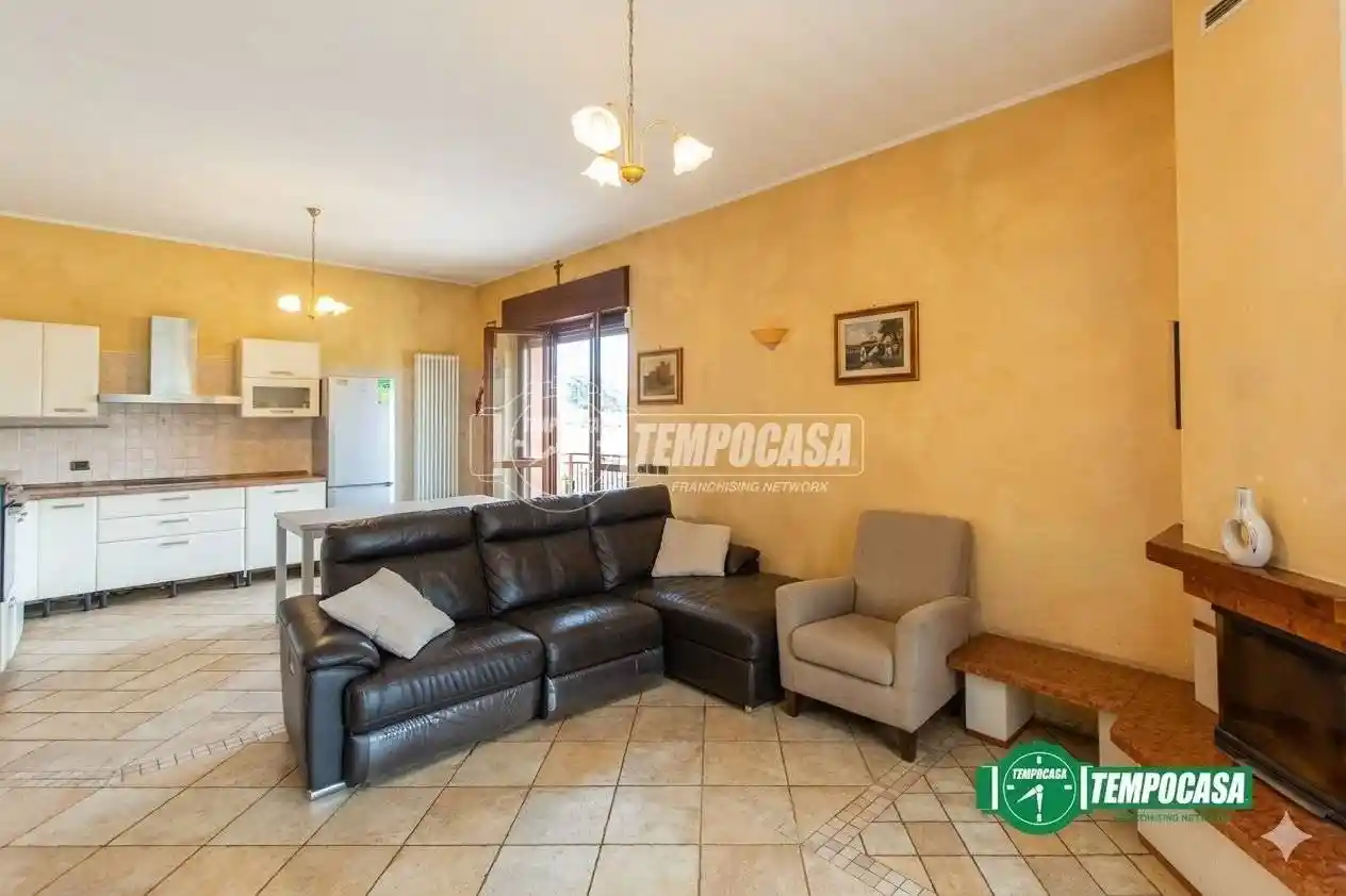 Villa in vendita a Lonate Pozzolo