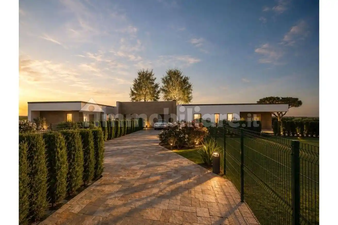 Villa in vendita a Dozza
