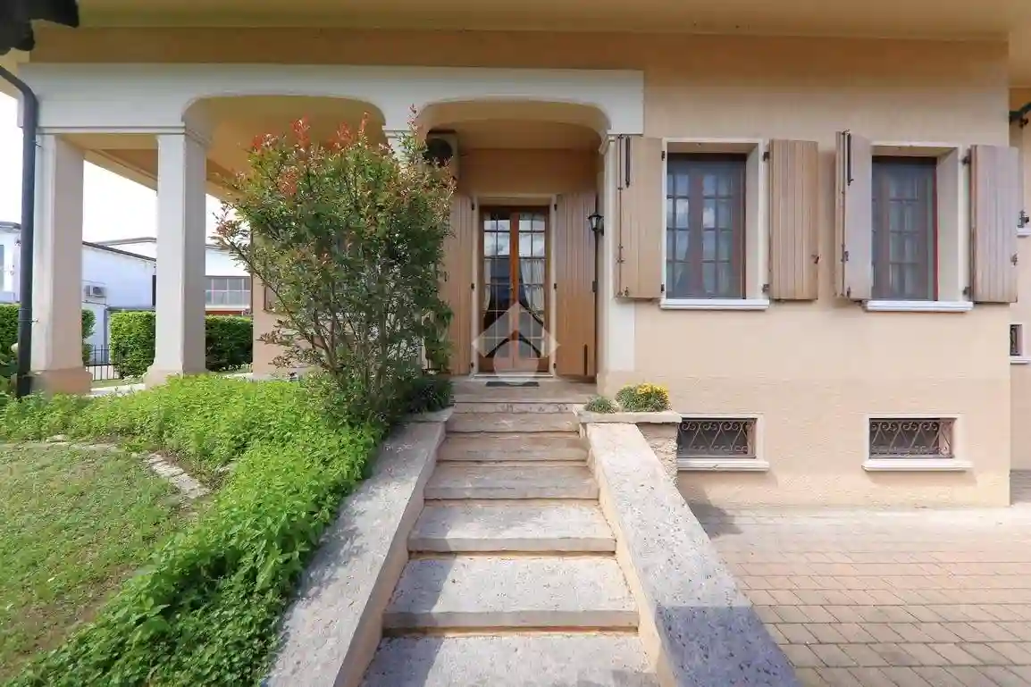Villa - foto 5