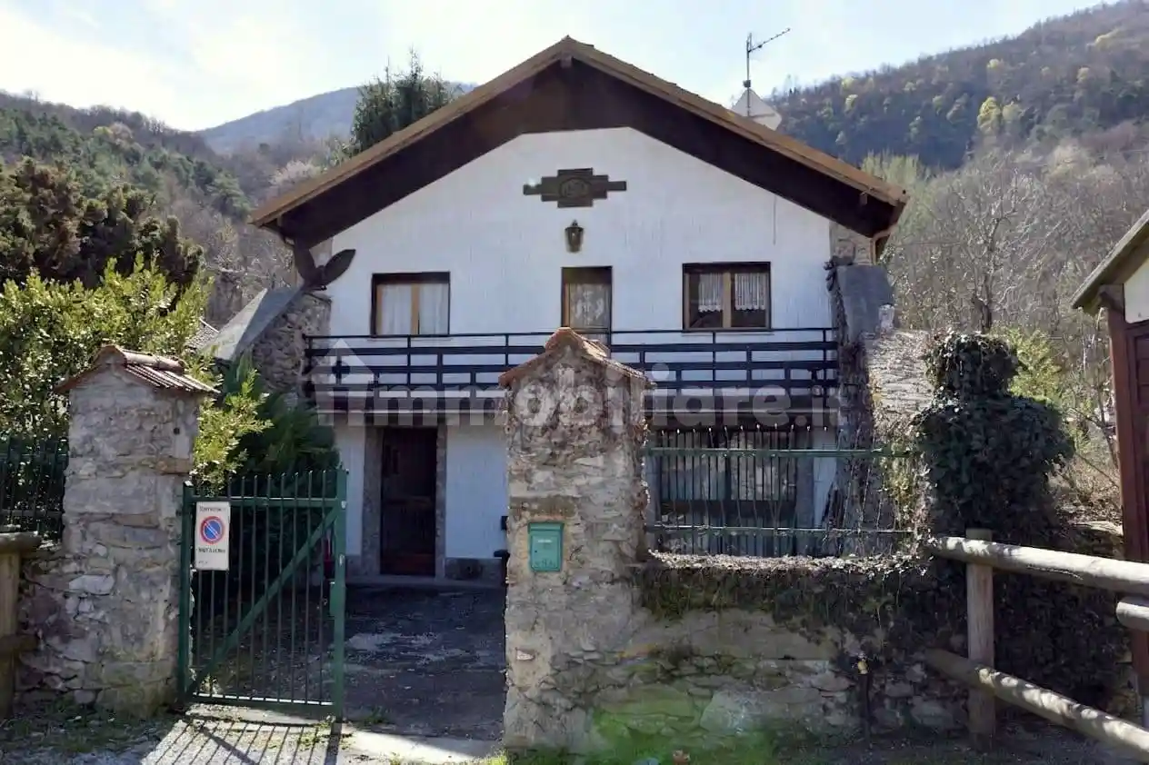 Villa in vendita a Mattie