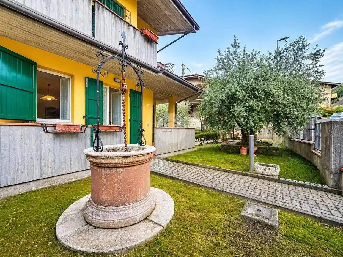 Appartamento in vendita a Borghi