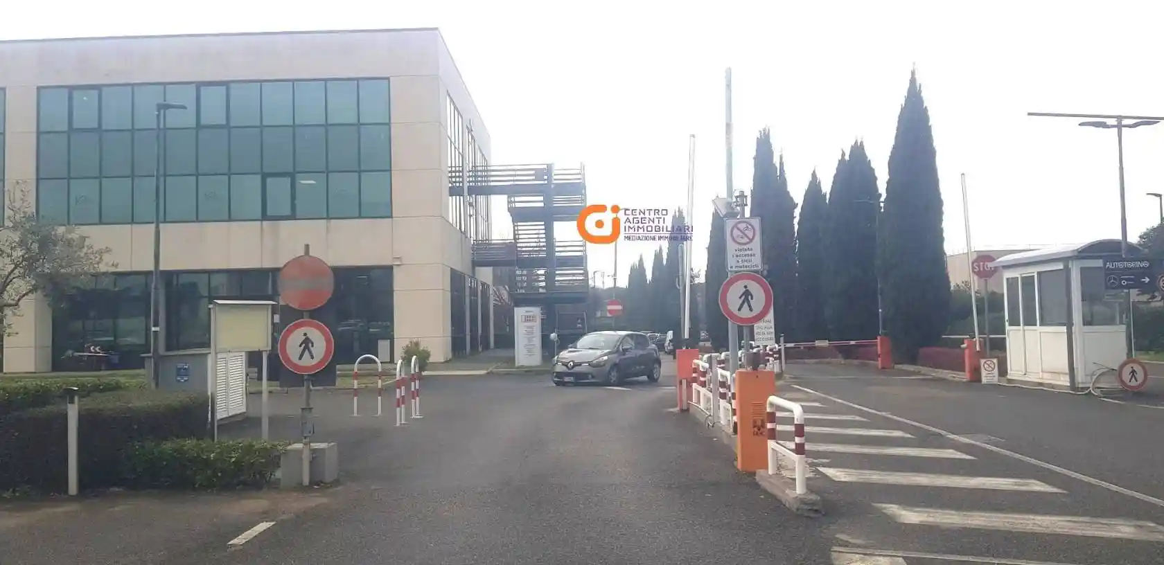 Palazzo - Edificio in vendita a Roma