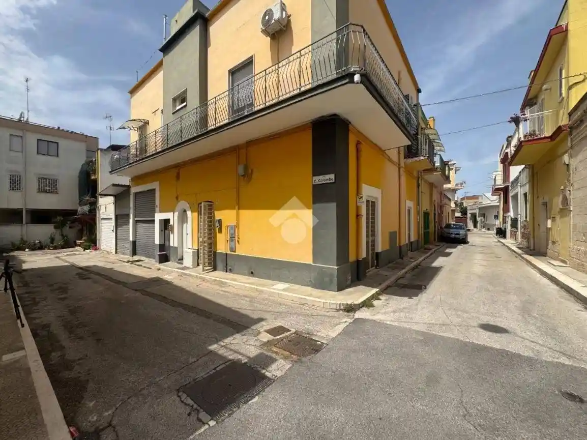 Appartamento in vendita a Adelfia