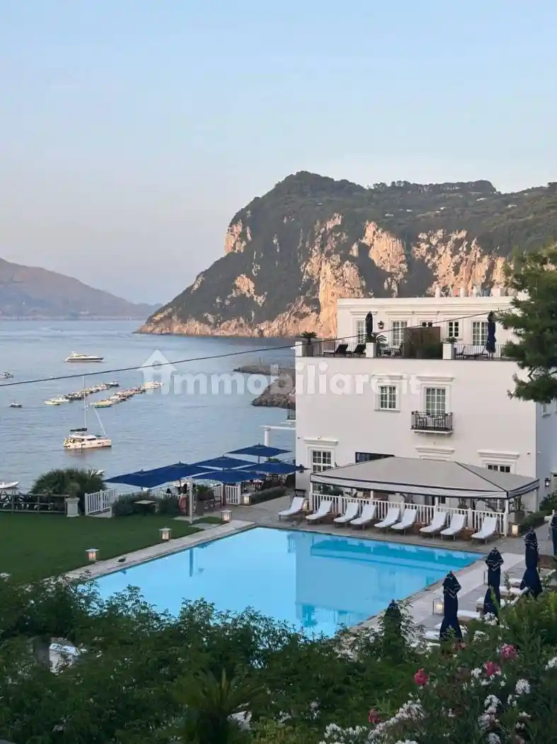 Appartamento in vendita a Capri