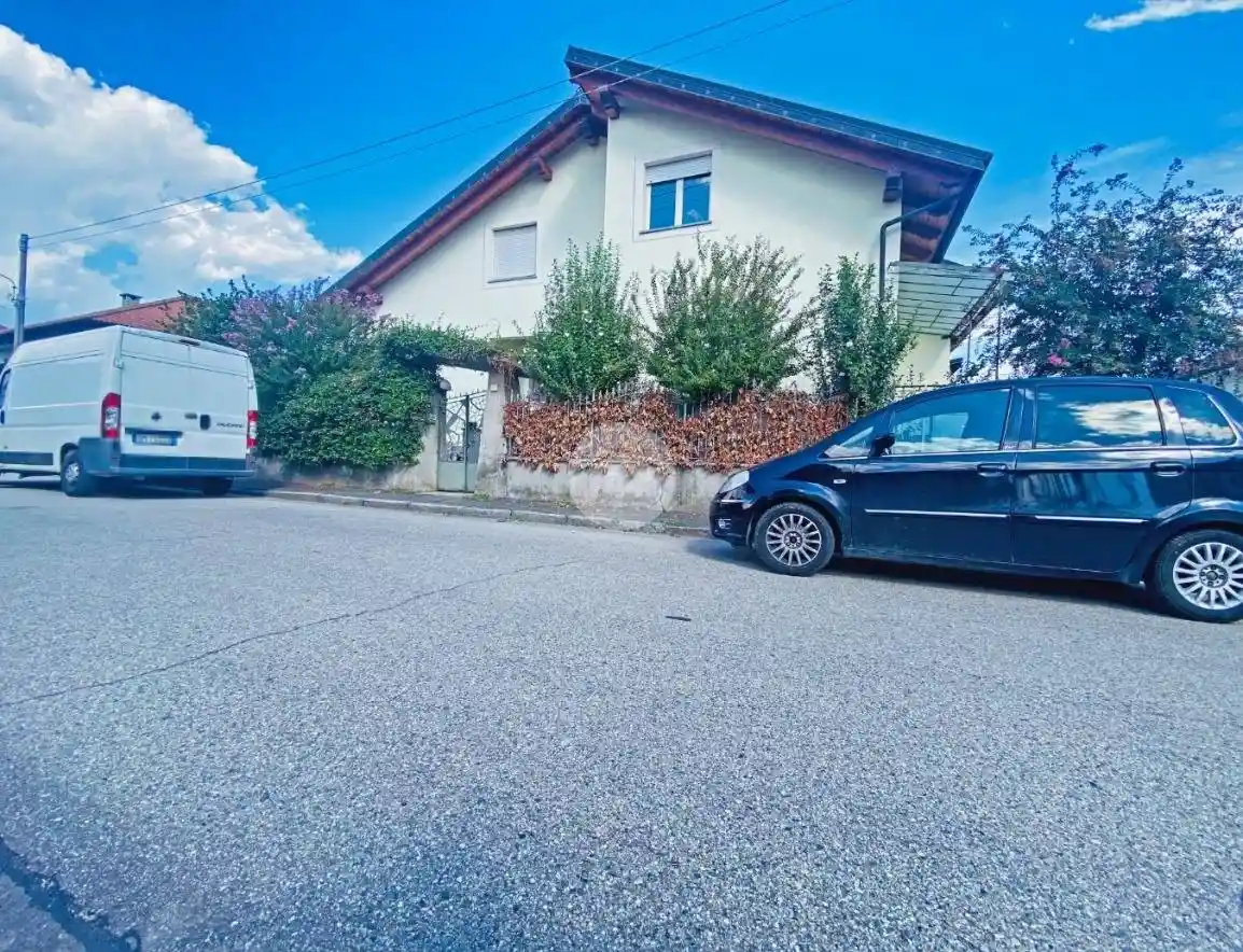 Villa in affitto a Pinerolo