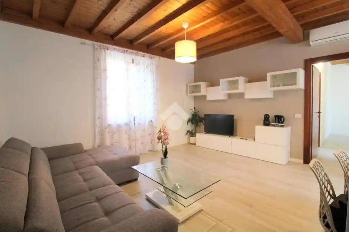 Appartamento in affitto a Rho