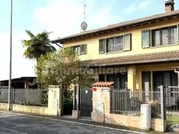 Villa in vendita a Caselle Lurani