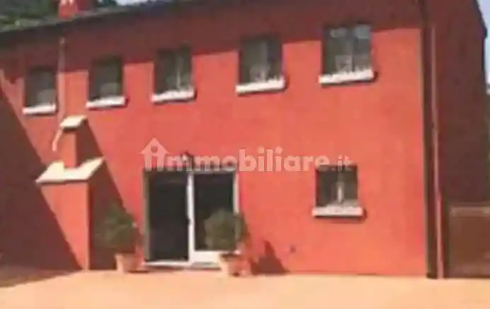 Casa indipendente in vendita a Verona