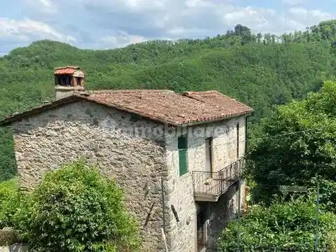 Villa in vendita a Borgo a Mozzano
