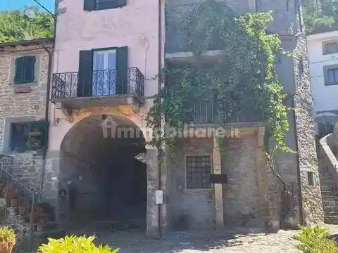 Villa in vendita a Bagni di Lucca