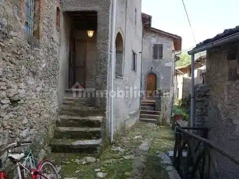 Villa in vendita a Pescaglia