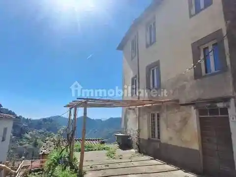 Villa in vendita a Pescaglia