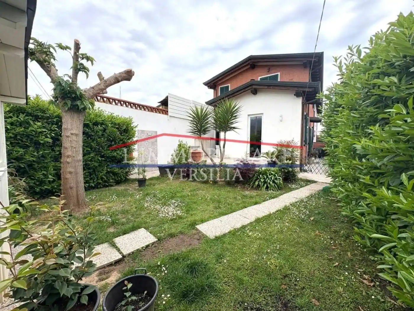Villetta a schiera in vendita a Montignoso